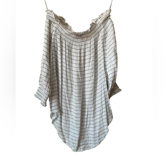 Faithfull the Brand Off Shoulder Smocked Neck Curve Hem Stripe Top Size US 4 - Picture 3 of 9